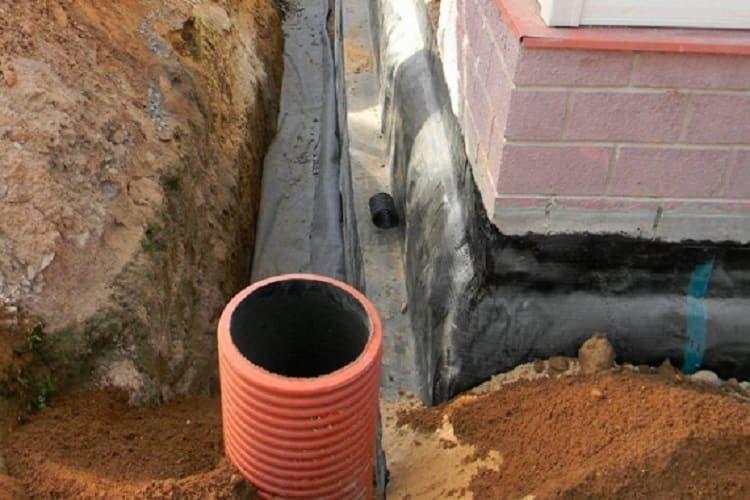 Пристенная дренажная система.jpg?lang=ru